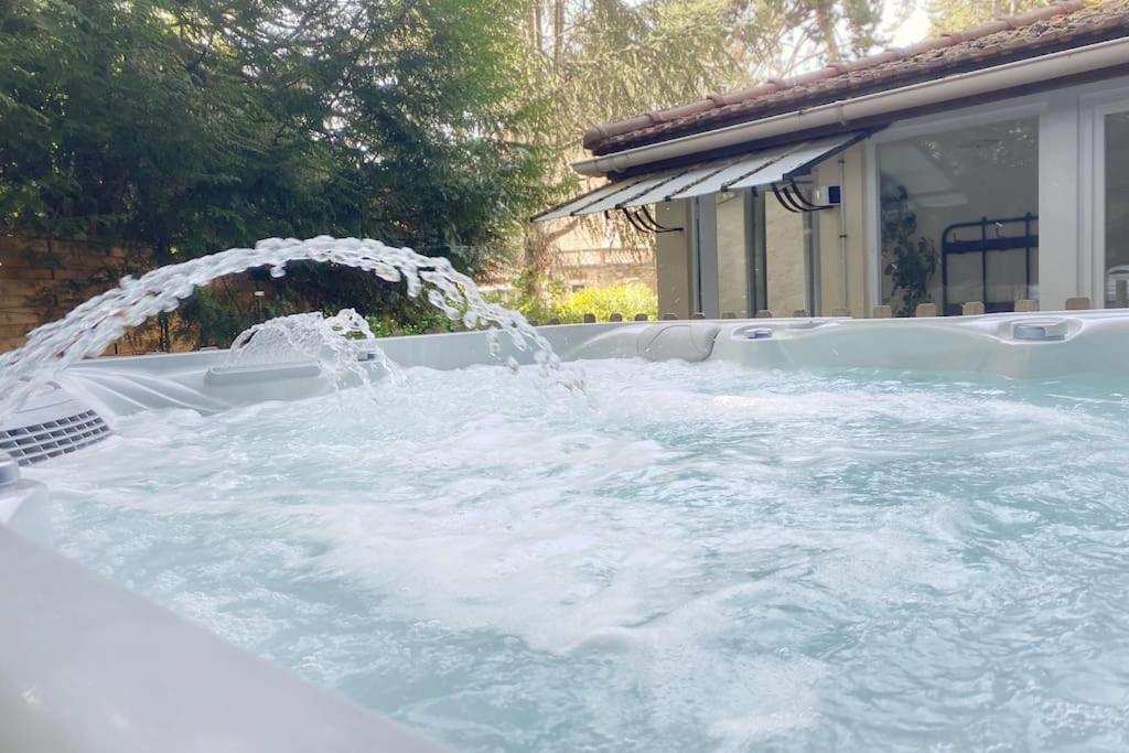 Maison Avec Jardin Et Jacuzzi Proche Polytechnique ปาเลโซ ภายนอก รูปภาพ