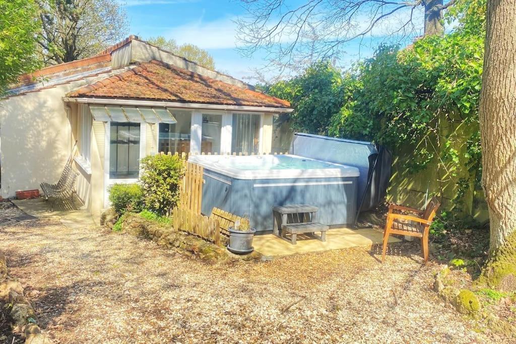 Maison Avec Jardin Et Jacuzzi Proche Polytechnique ปาเลโซ ภายนอก รูปภาพ