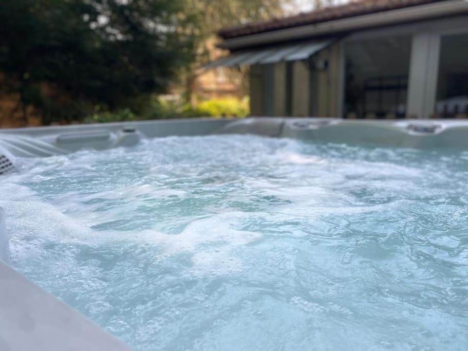 Maison Avec Jardin Et Jacuzzi Proche Polytechnique ปาเลโซ ภายนอก รูปภาพ