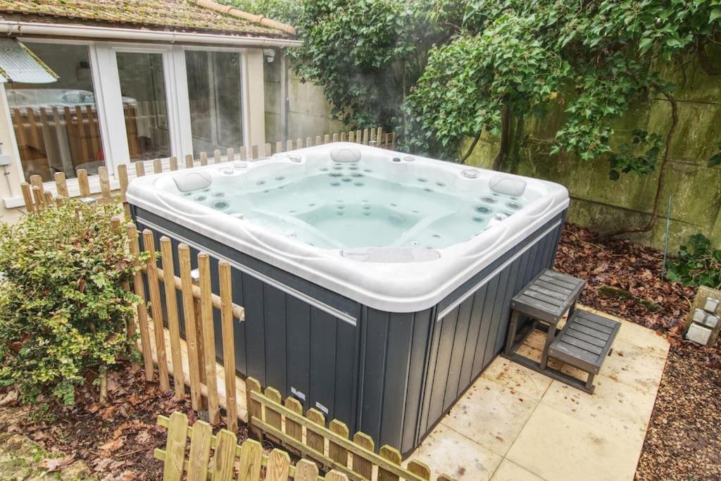 Maison Avec Jardin Et Jacuzzi Proche Polytechnique ปาเลโซ ภายนอก รูปภาพ